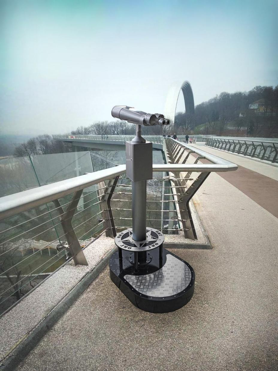 Arrangement of observation decks by installing optical devices in tourist places of Kyiv