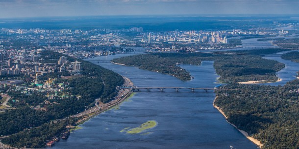 Preparing a competition to attract investors to create a network of stations for water sports in Kyiv