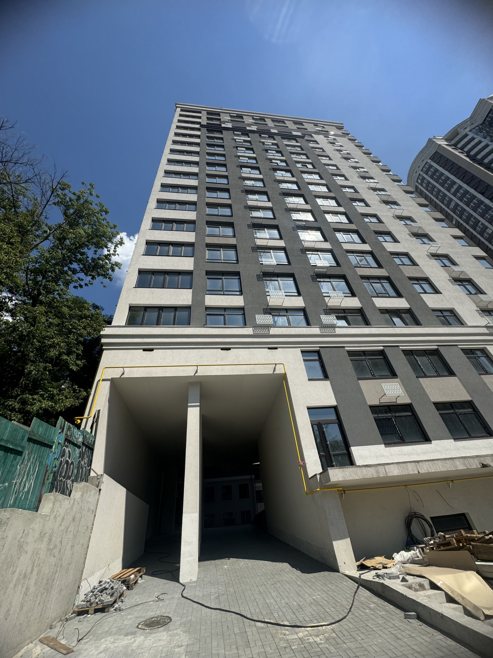 Construction of a residential building with social and cultural facilities and underground parking on the Lukyanivska str. (between Hlybochitska str.) in Shevchenkivskyi district of Kyiv