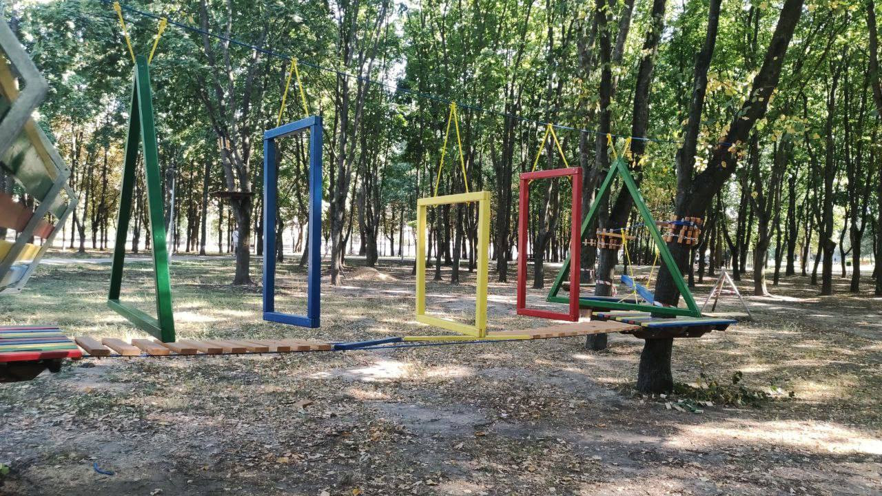 Облаштування мотузкового парку в парку «Юність» у Святошинському районі