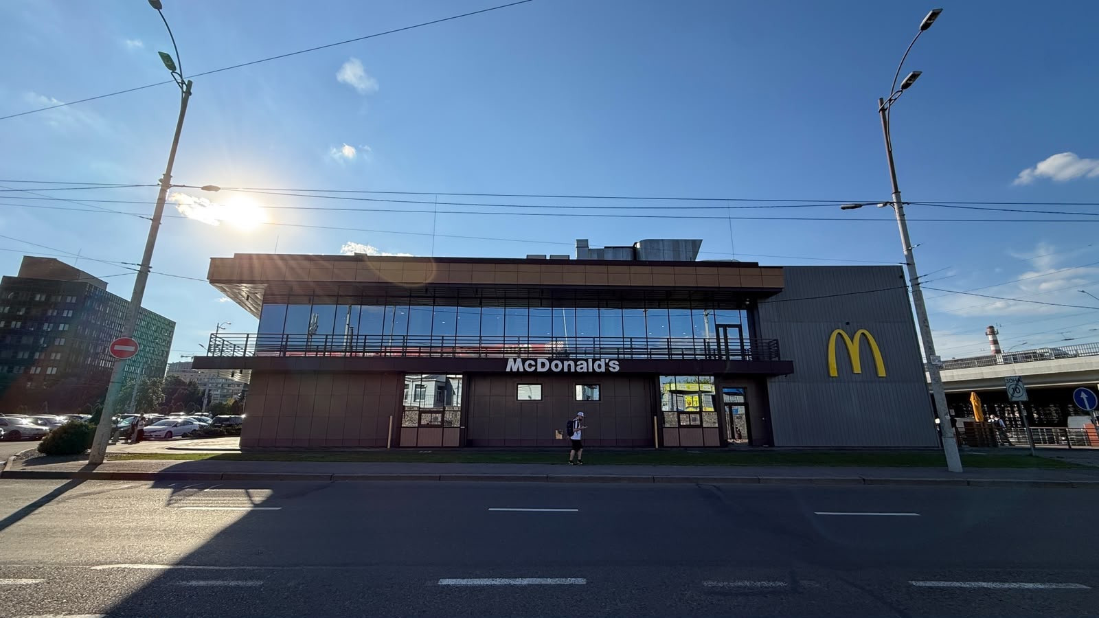 Будівництво наземного паркінгу з об'єктами транспортної інфраструктури та будівлею громадського призначення на вул. Святошинській - просп. Перемоги та пл. Героїв Бреста у Святошинському районі